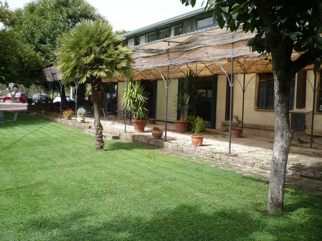 Hotel Scilla Сована Екстериор снимка