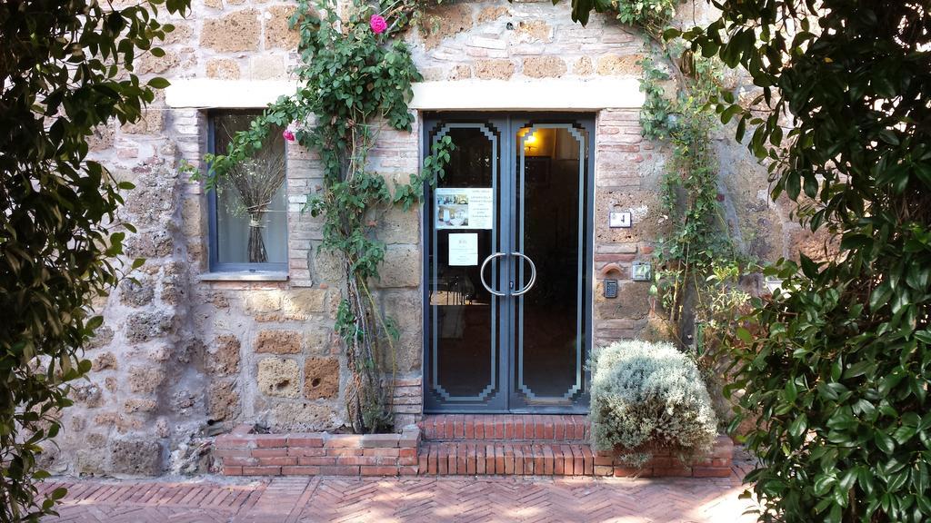 Hotel Scilla Сована Екстериор снимка