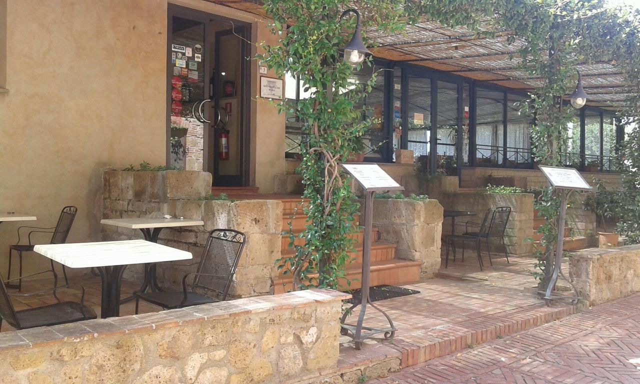 Hotel Scilla Сована Екстериор снимка