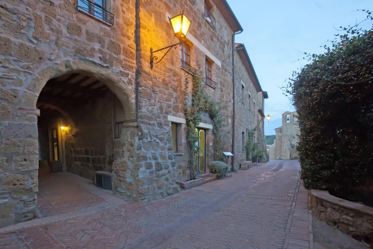 Hotel Scilla Сована Екстериор снимка