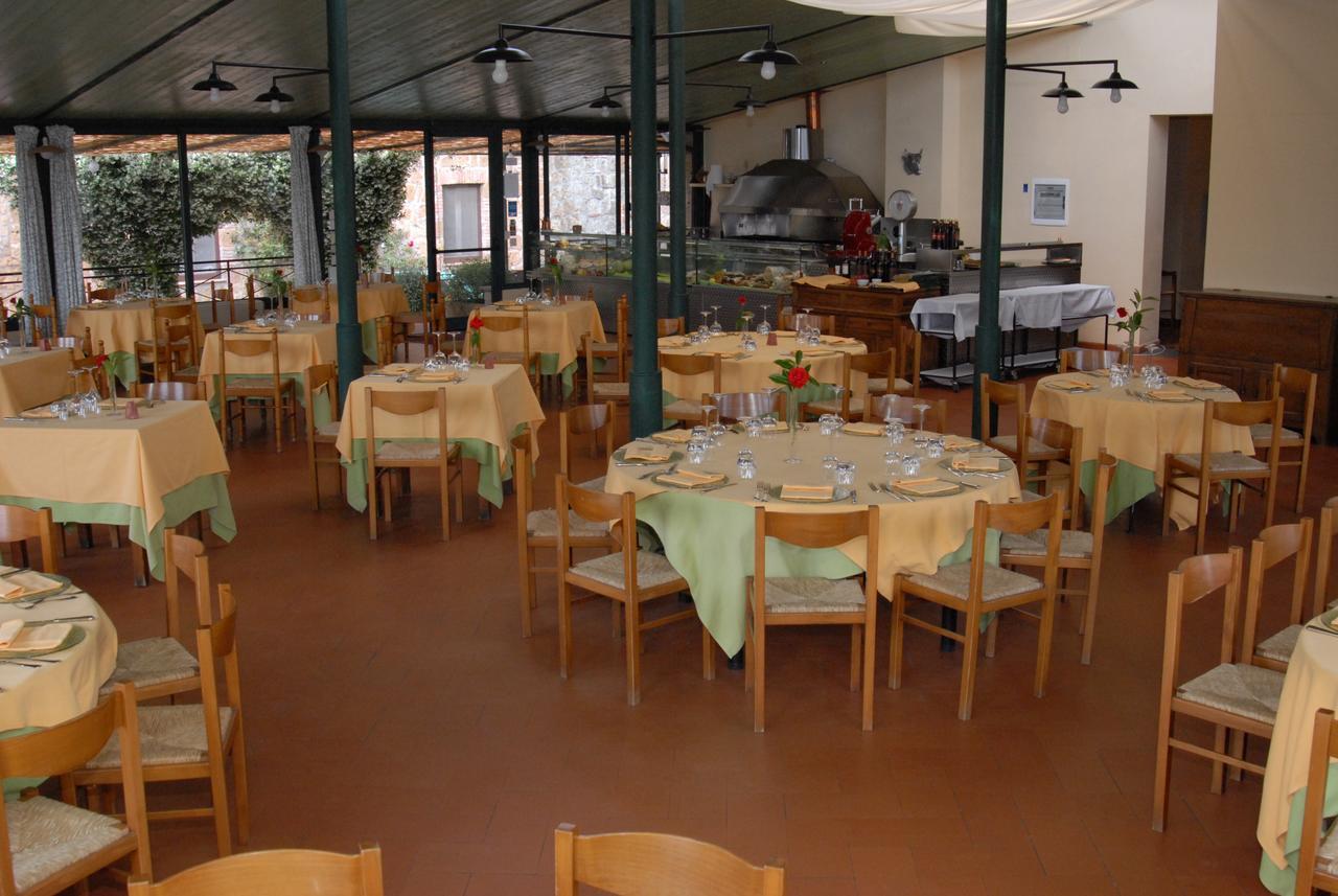 Hotel Scilla Сована Екстериор снимка