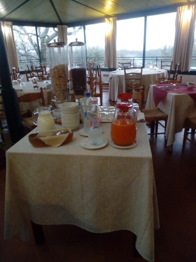 Hotel Scilla Сована Екстериор снимка