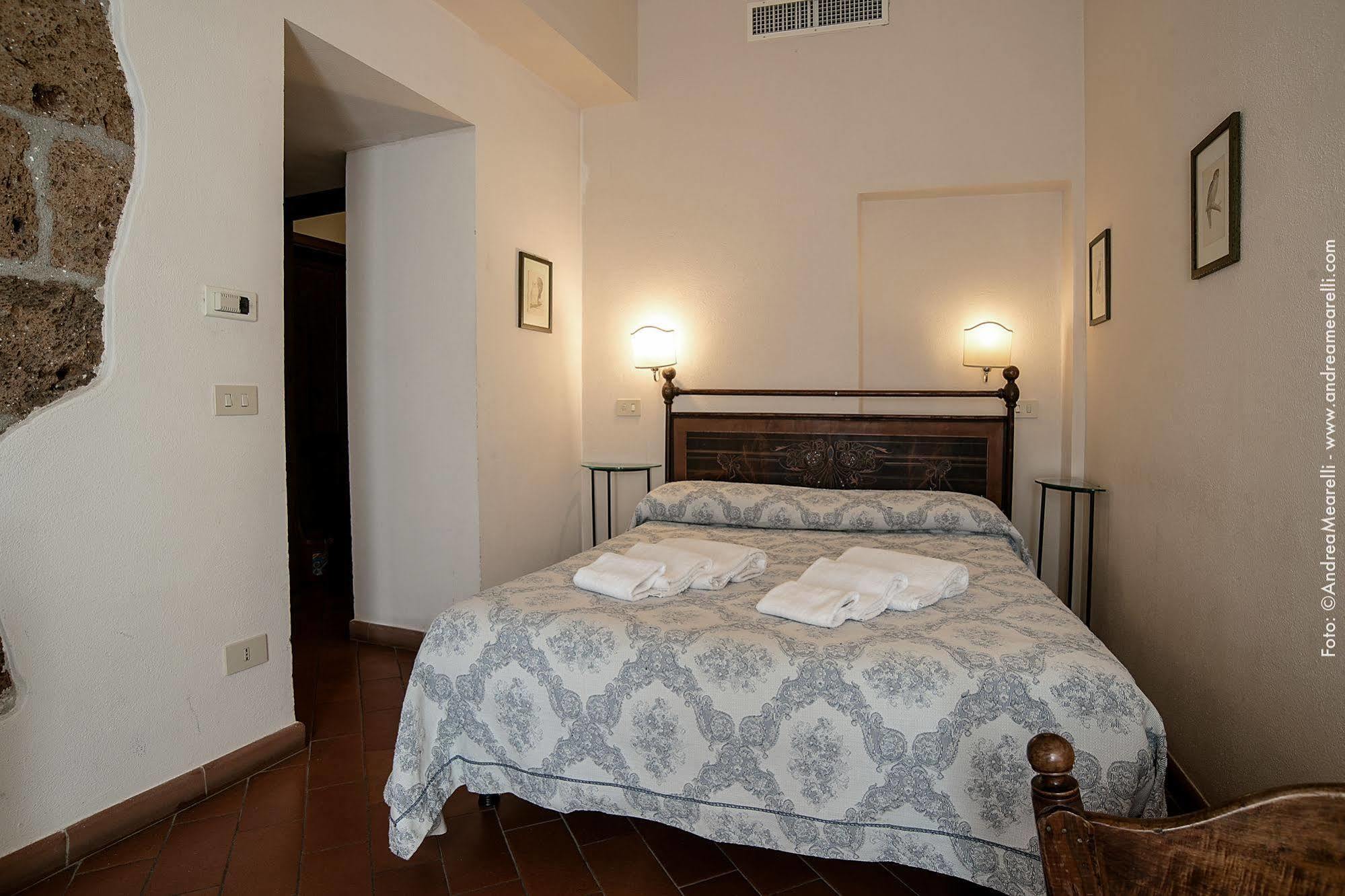 Hotel Scilla Сована Екстериор снимка
