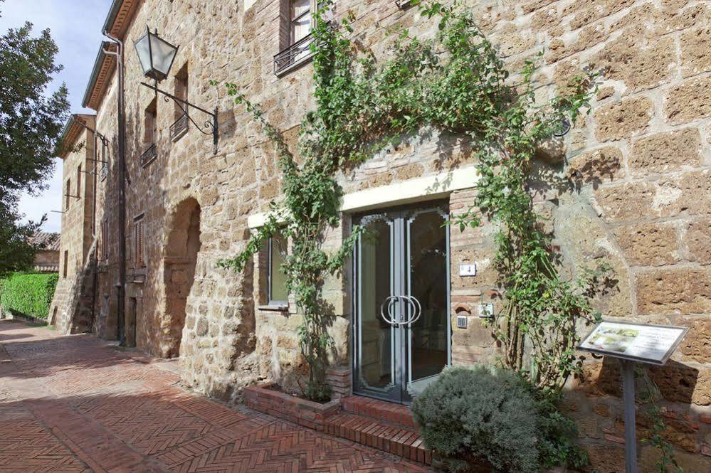 Hotel Scilla Сована Екстериор снимка