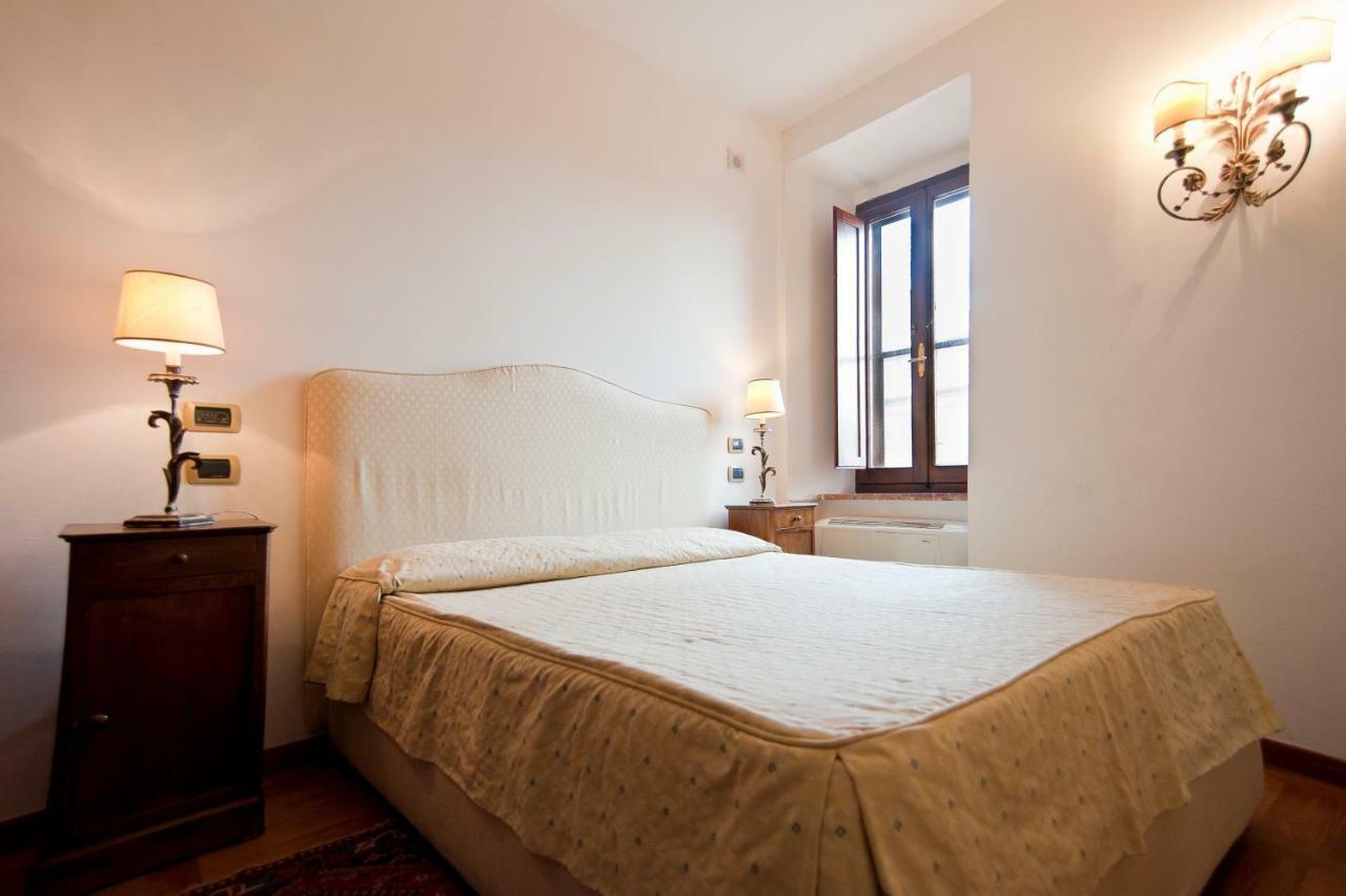 Hotel Scilla Сована Екстериор снимка